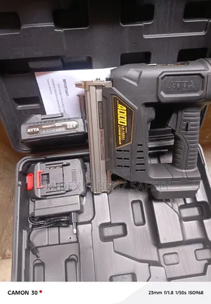 Lithium-ion Cordless Brad Nailer 4000 Ld-1022j 22v