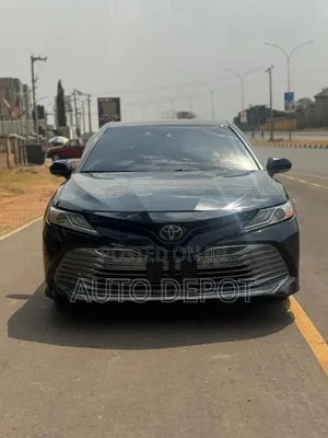 Toyota Camry XLE (2.5L 4cyl 8A) 2019 Black