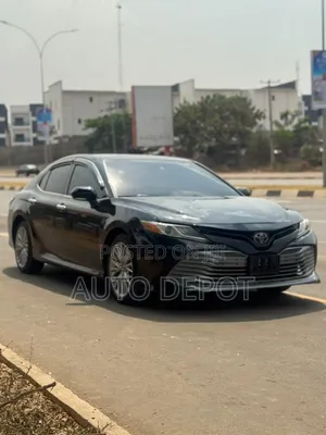 Toyota Camry XLE (2.5L 4cyl 8A) 2019 Black