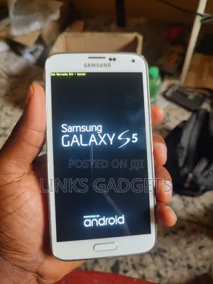 Samsung Galaxy S5 16 GB White