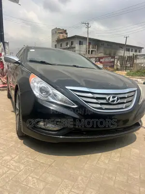 Hyundai Sonata Limited 2.0T Sedan (2.0L 4cyl 6A) 2013 Black