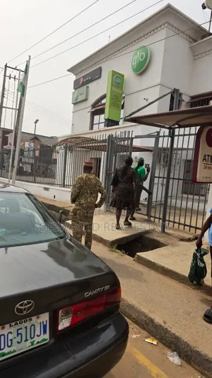 A Building for Sale at Oke Ado