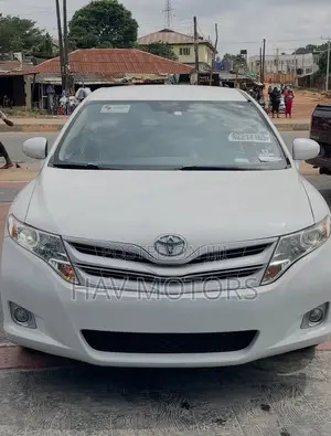 Toyota Venza XLE 4dr Wagon AWD (3.5L 6cyl 6A) 2015 White