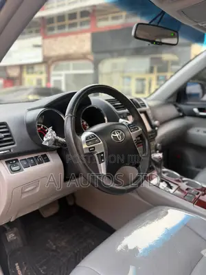 Toyota Highlander 2012 White