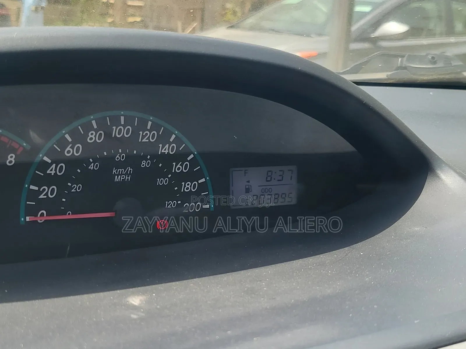 Toyota Yaris 2012 Maroon