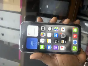 Apple XR 64 GB White
