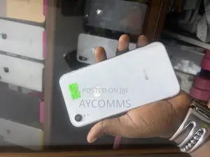Apple XR 64 GB White