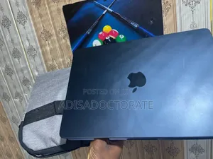 Laptop Apple MacBook Air 2022 M2 8GB Apple M2 SSD 256GB