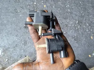 Toyota Camry Spider Venza Vacuum Switch Solenoid Valves