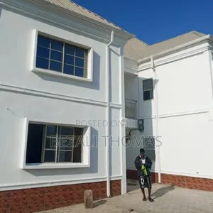 I Do Painting and Screeding Thoroughly