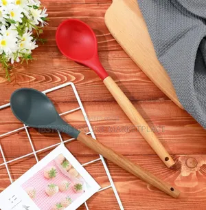 Food-Grade Silicone Heads Attached to Natural Wooden Handles