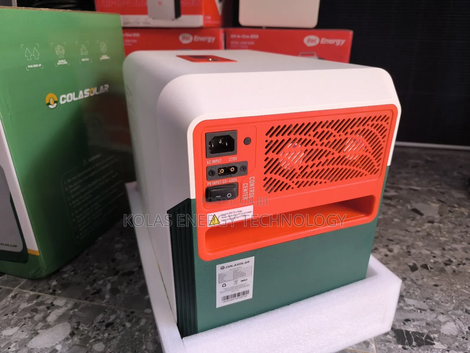 Cola 3600wh Solar Generator