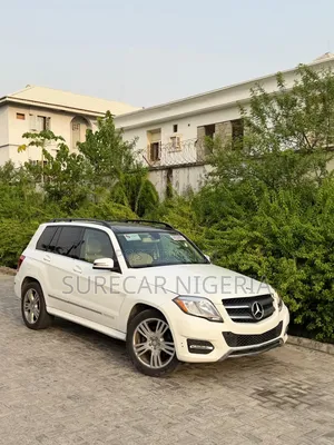 Mercedes-Benz GLK-Class Base GLK 350 4dr AWD 4MATIC (3.5L 6cyl 7A) 2015