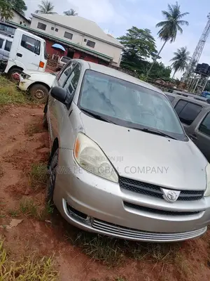 Toyota Sienna 2007 Silver