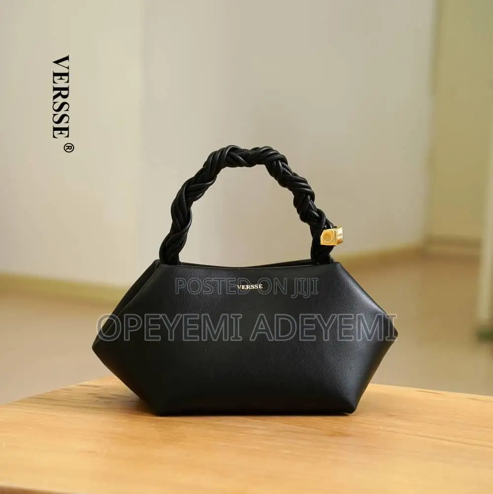 Curve Versse Bag