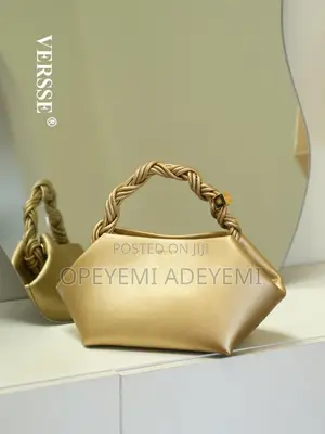 Curve Versse Bag