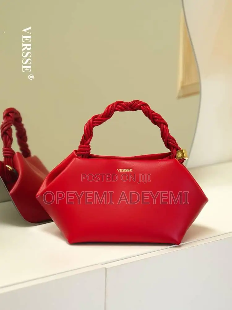 Curve Versse Bag