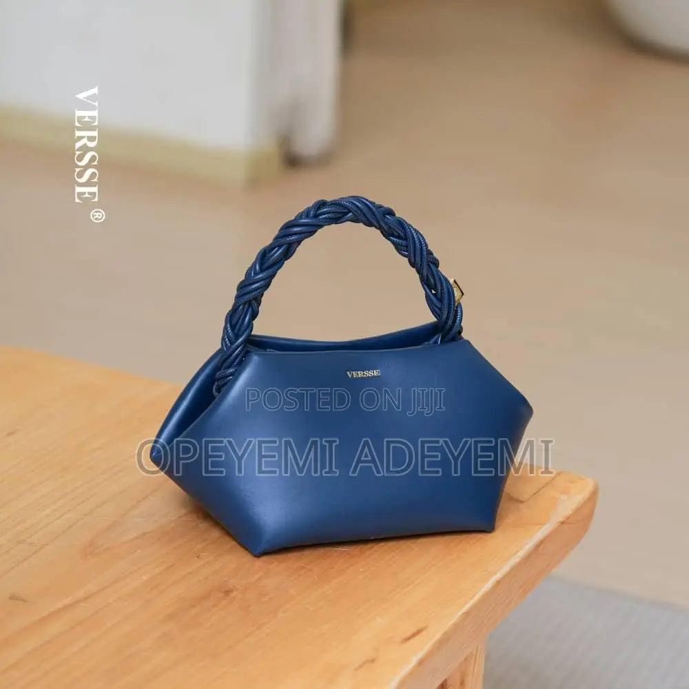 Curve Versse Bag