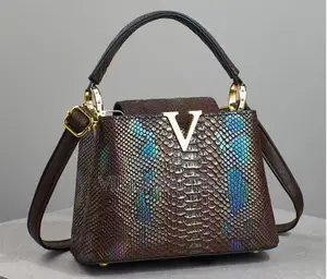 Fashionable and Classy Valentino Bag for Sales