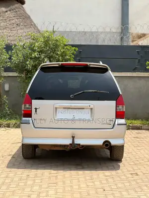 Mitsubishi SpaceWagon 2003 Silver