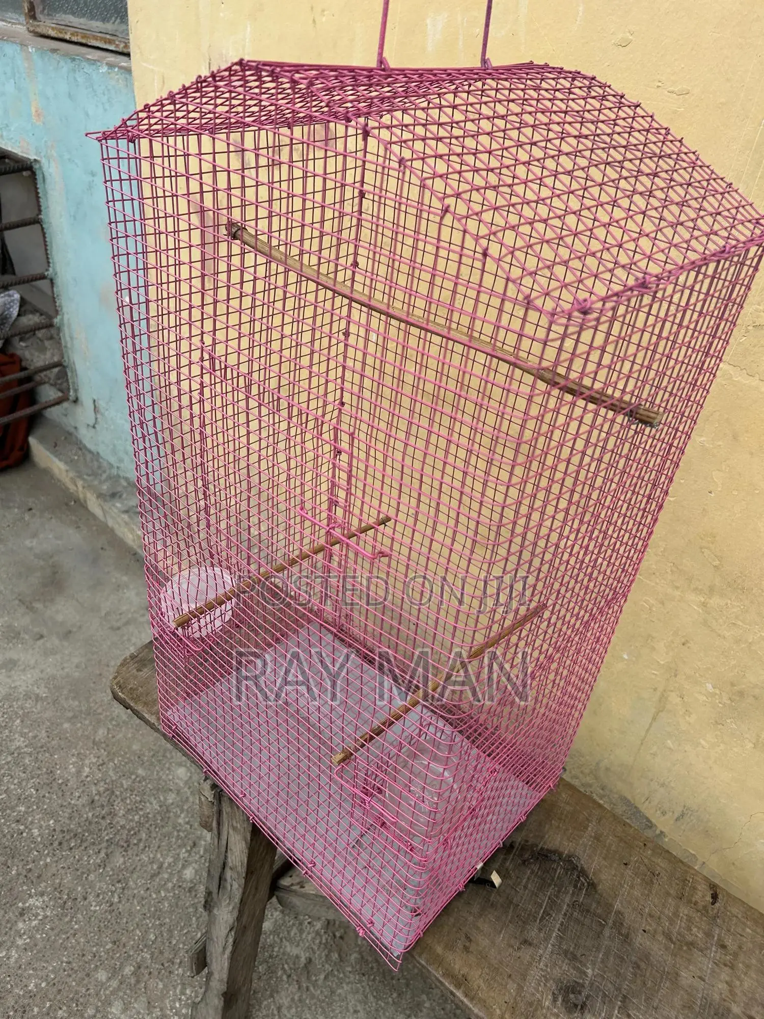 Standard Parrot Cages