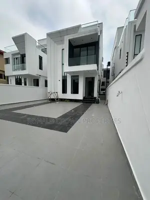 5bdrm Duplex in Lekki Phase 1 for sale