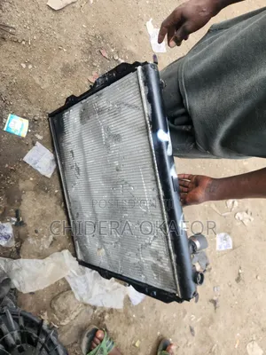 Radiator and Conttoyota Sequoia Tundra / 205
