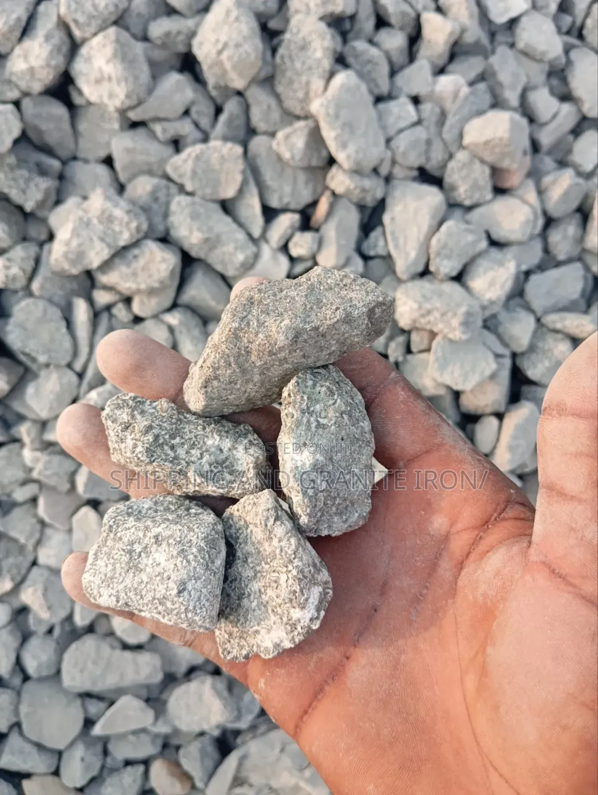 Premium Chipping and Granite for Construction Workers