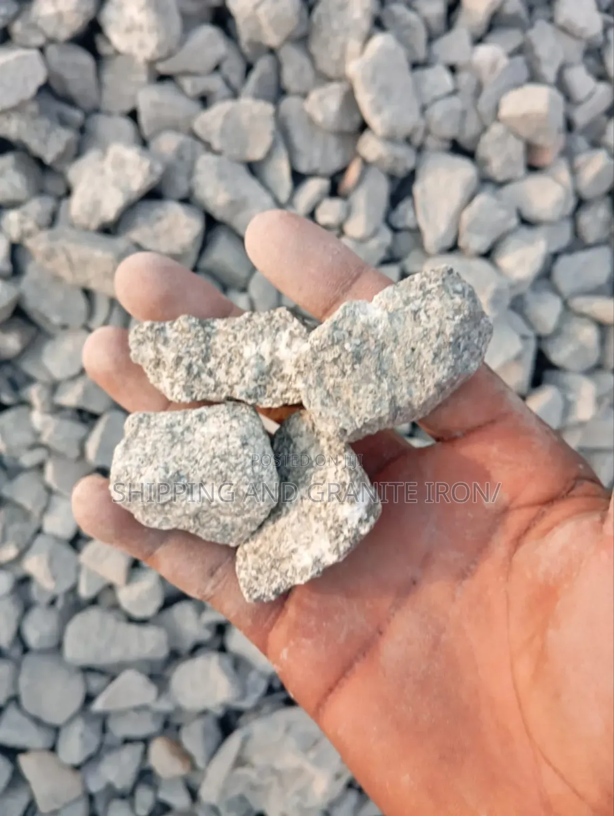 Premium Chipping and Granite for Construction Workers
