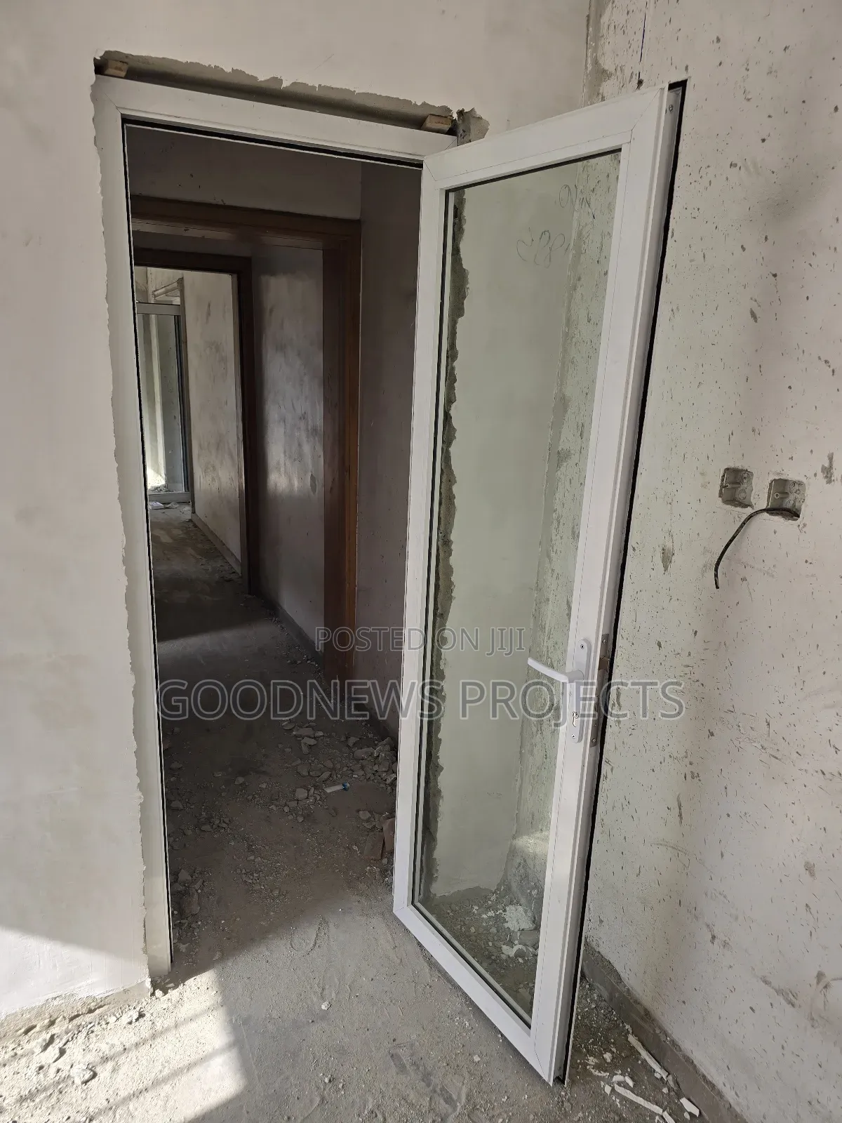 Laminated Glass Aluminium Hinged Door