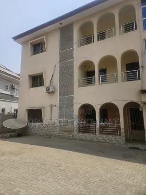 3bdrm Apartment in Garki Area 11 for rent