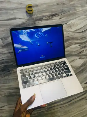 Laptop Apple MacBook 2020 8GB Apple M1 SSD 256GB