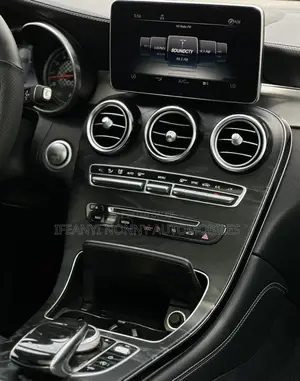 Mercedes-Benz GLC-Class 2019 Red