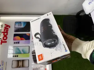 JBL Charge 6
