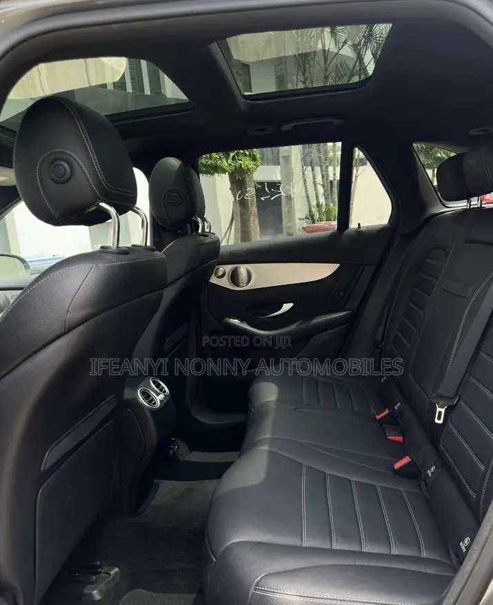 Mercedes-Benz GLC-Class 2019 Red
