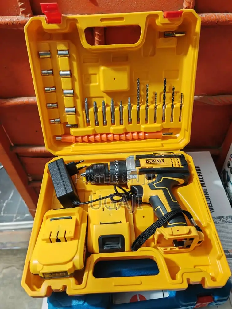 De Walt Screw Machine