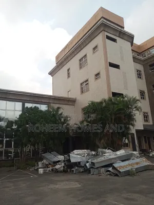 Hotel for Sale With Cofo.