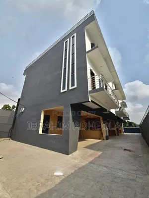 4bdrm Townhouse/Terrace in Anthony for sale