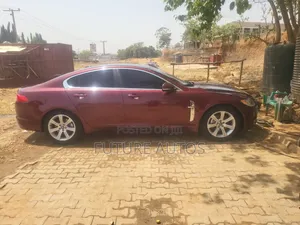 Jaguar XF 2011 Red
