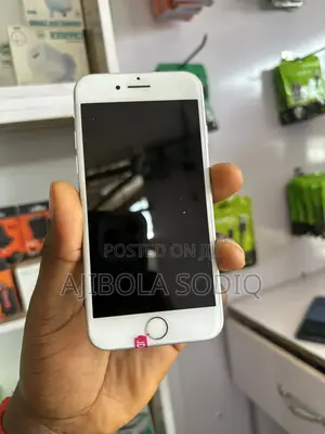 Apple iPhone 7 32 GB Silver