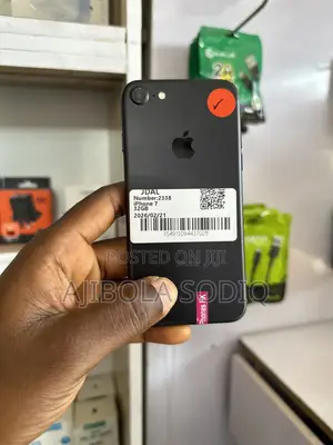 New Apple iPhone 7 32 GB Black