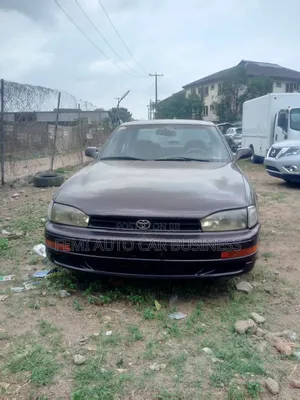 Toyota Camry 2000 Red