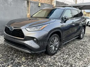 Toyota Highlander Platinum AWD 2020 Gray