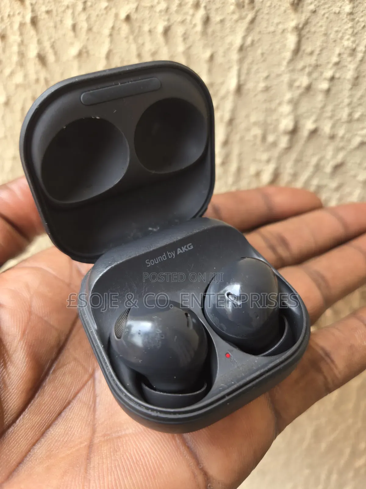 Used Samsung Galaxy Buds2 Pro