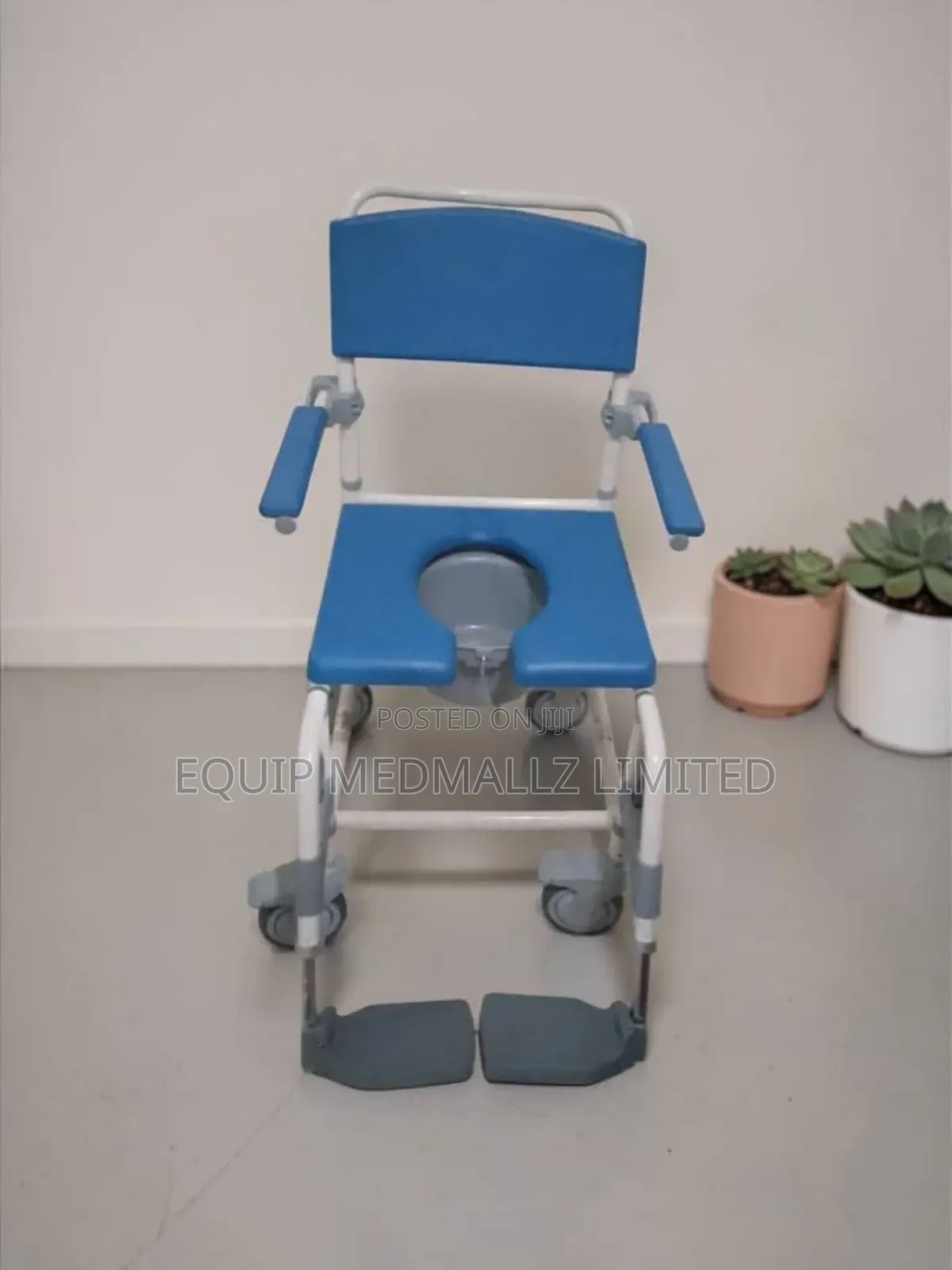 Aston 5 Drive Devilbliss Commode Wheelchair
