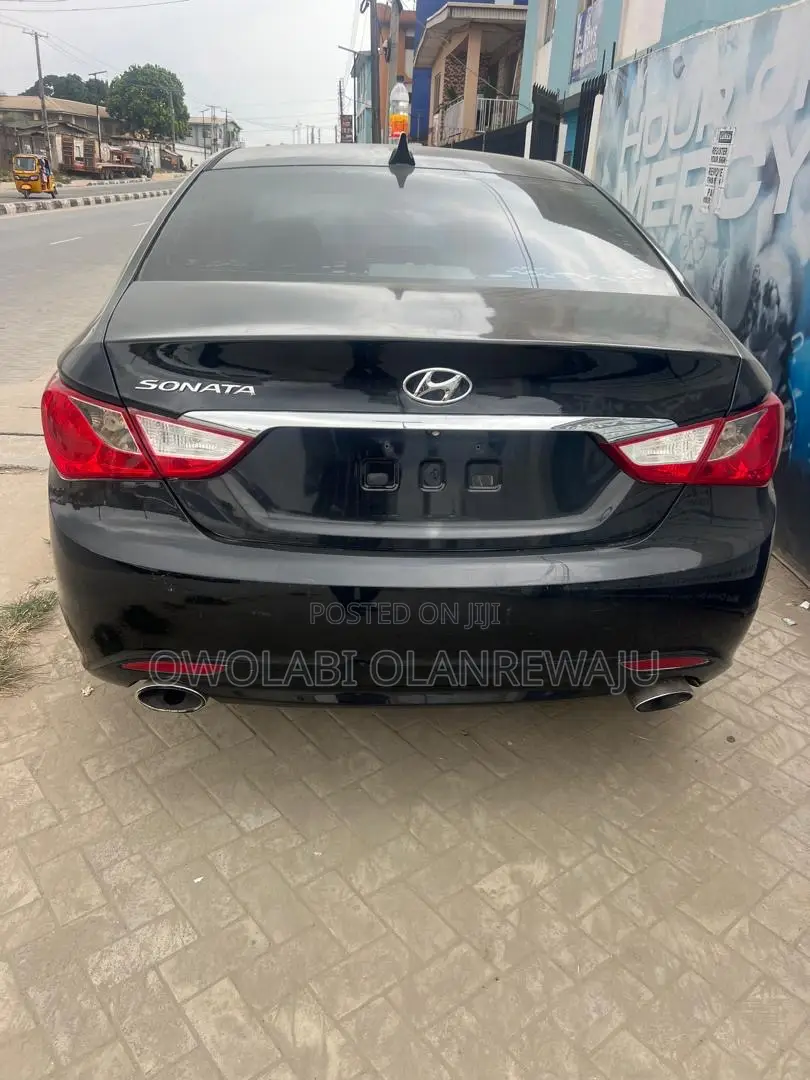 Hyundai Sonata 2013 Black