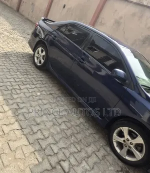 Toyota Corolla S 4dr Sedan (1.8L 4cyl 4A) 2013 Blue