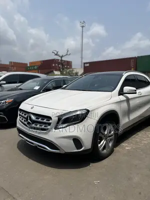 Mercedes-Benz GLA 250 2018 White
