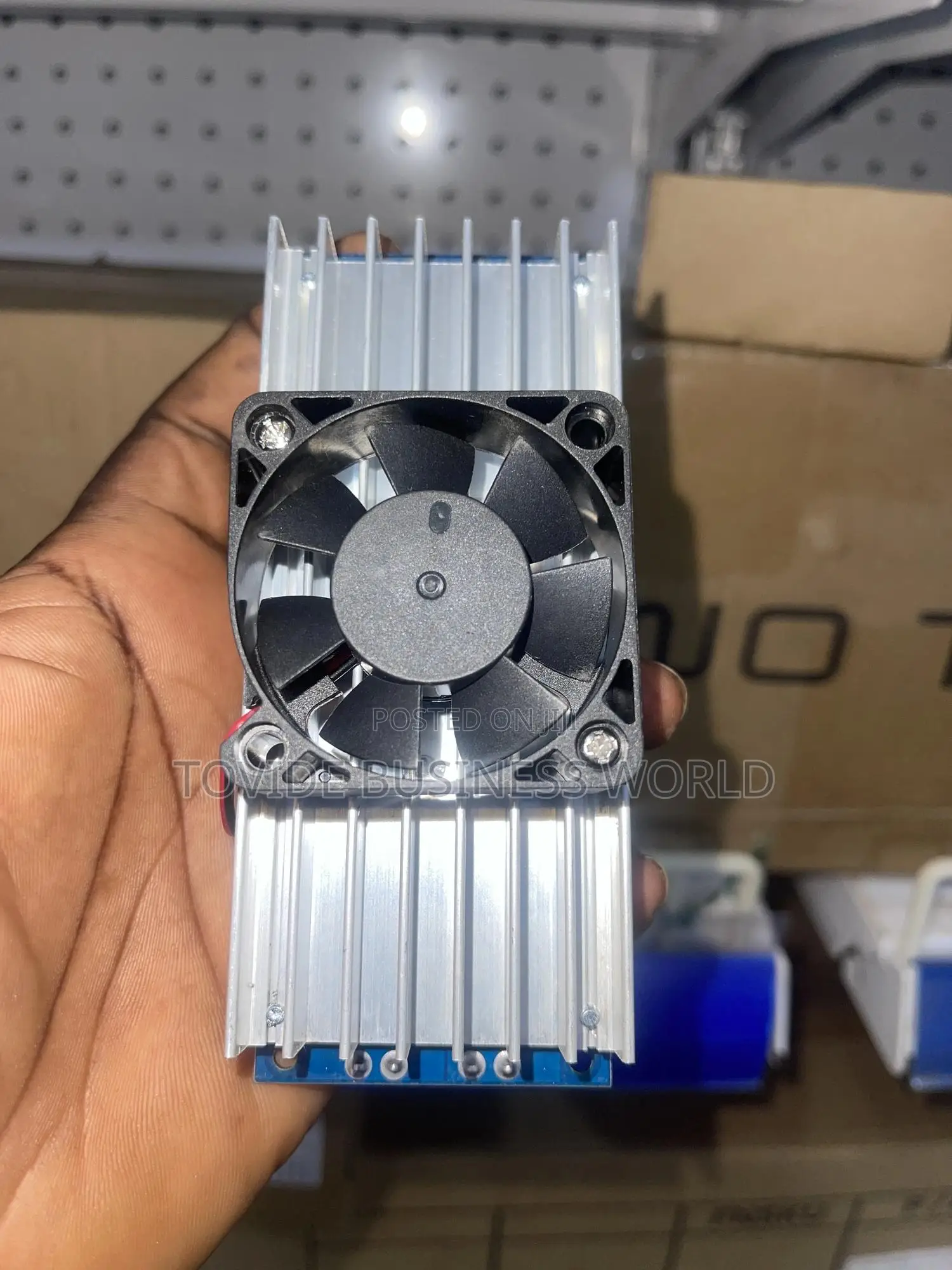 1000w 28a Dc-Dc Step Down (Buck) Converter With Cooling Fan