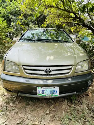 Toyota Sienna 2001 Gold